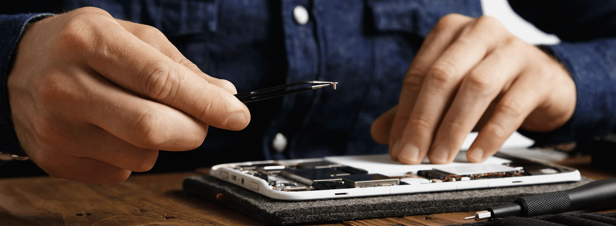 Common laptop hardware problems and repair solutions guide for technicians and repair shops